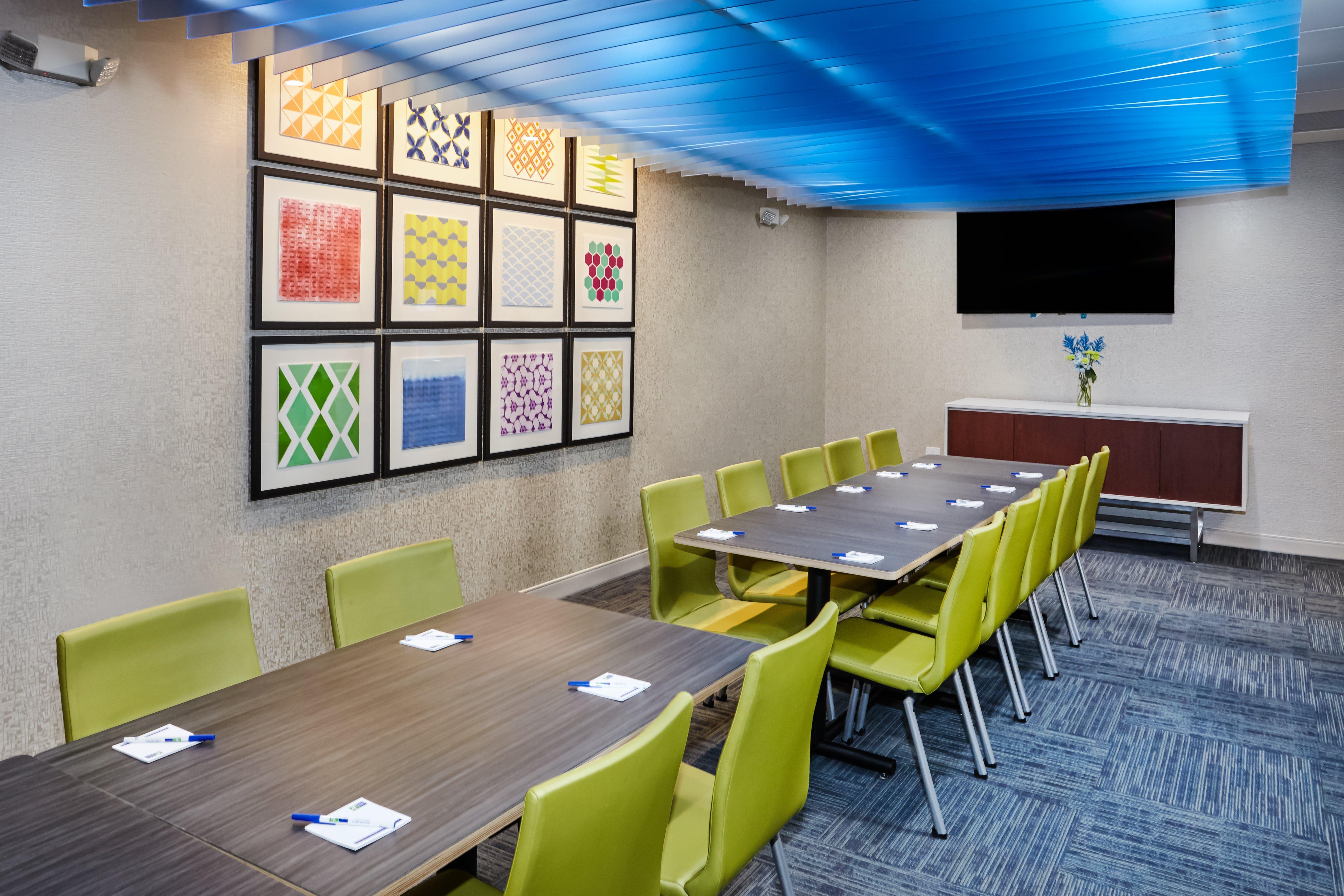 Holiday Inn Express & Suites Chicago North Shore - Niles By Ihg Esterno foto