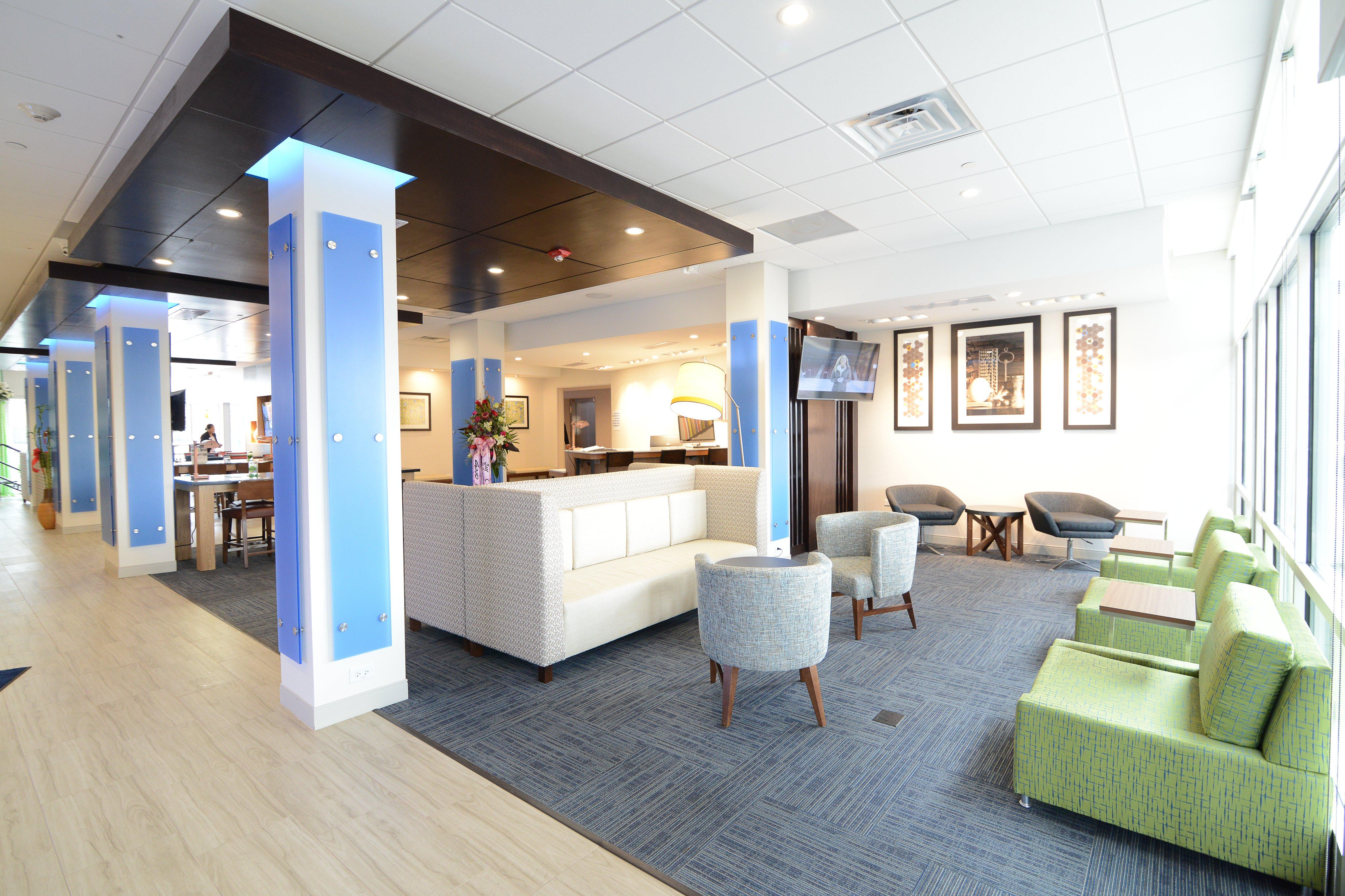 Holiday Inn Express & Suites Chicago North Shore - Niles By Ihg Esterno foto