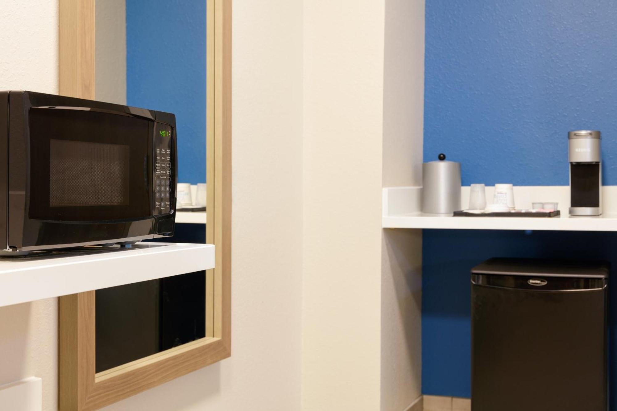 Holiday Inn Express & Suites Chicago North Shore - Niles By Ihg Esterno foto