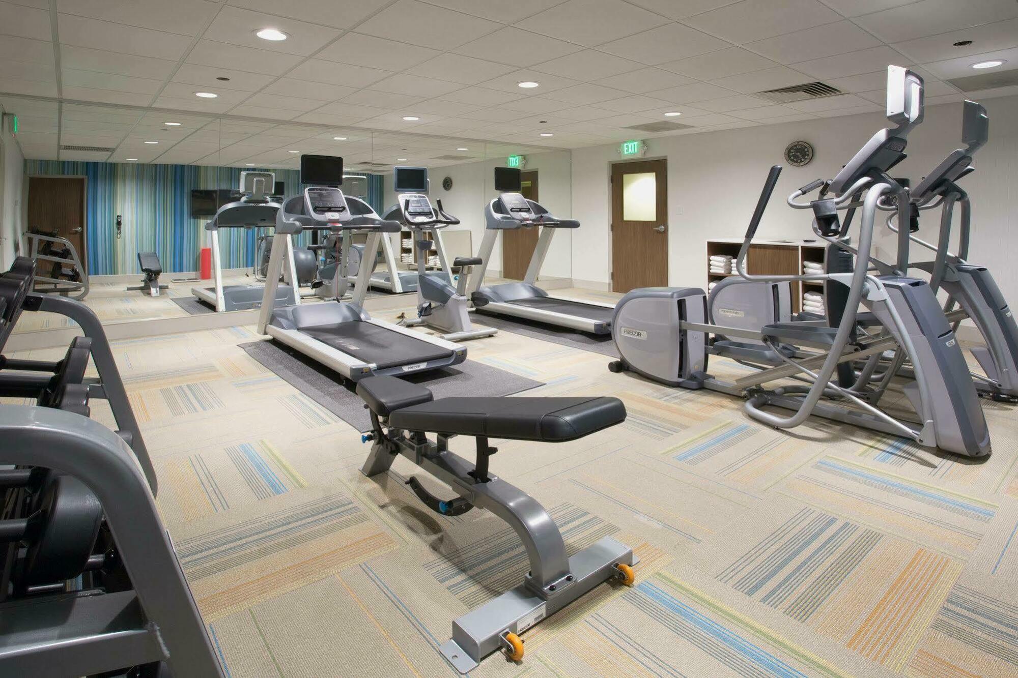 Holiday Inn Express & Suites Chicago North Shore - Niles By Ihg Esterno foto